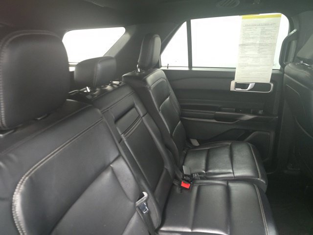 Used 2020 Ford Explorer XLT w/ Equipment Group 202A AWD/4WD image 26