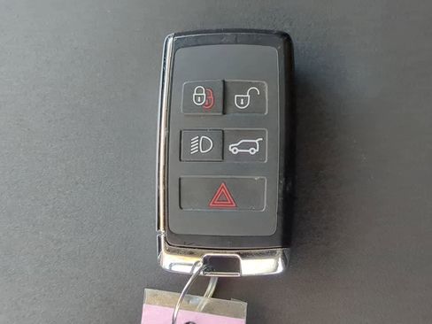 Certified 2024 Land Rover Discovery S image 37