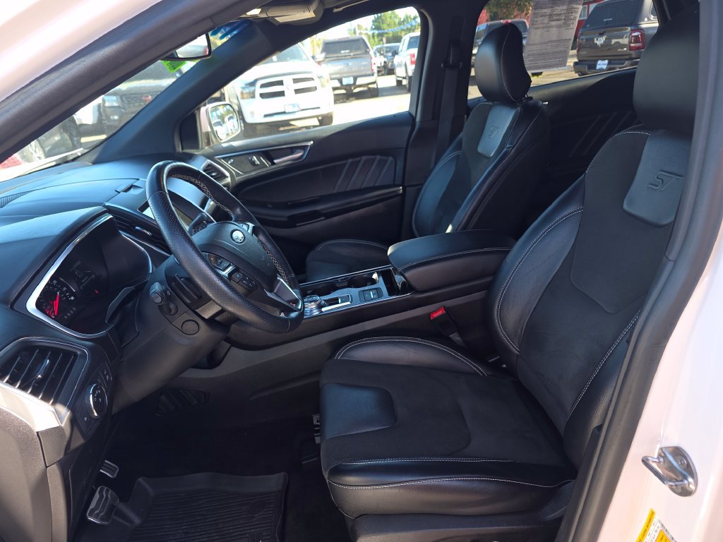 Used 2019 Ford Edge ST w/ Equipment Group 401A AWD/4WD image 4