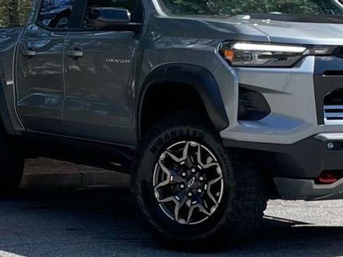 Used 2024 Chevrolet Colorado ZR2 w/ ZR2 Convenience Package III image 12