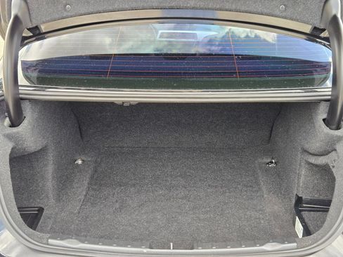 Used 2018 BMW 320i Sedan RWD image 22