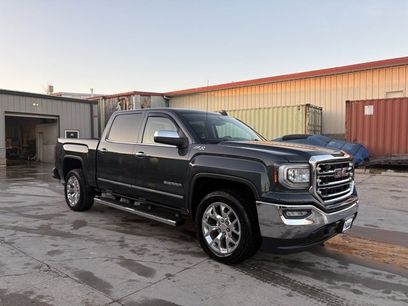 Used 2017 GMC Sierra 1500 SLT w/ SLT Premium Package