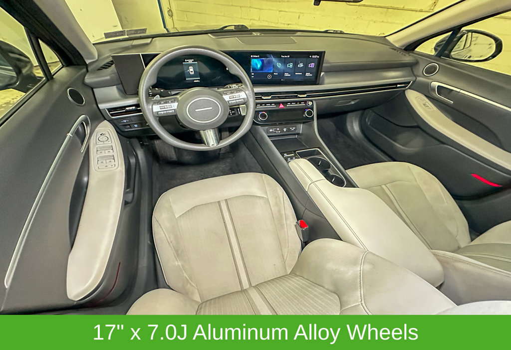 Used 2025 Hyundai Sonata SEL FWD image 12