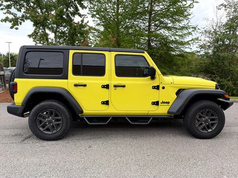 Used 2024 Jeep Wrangler Sport S image 25