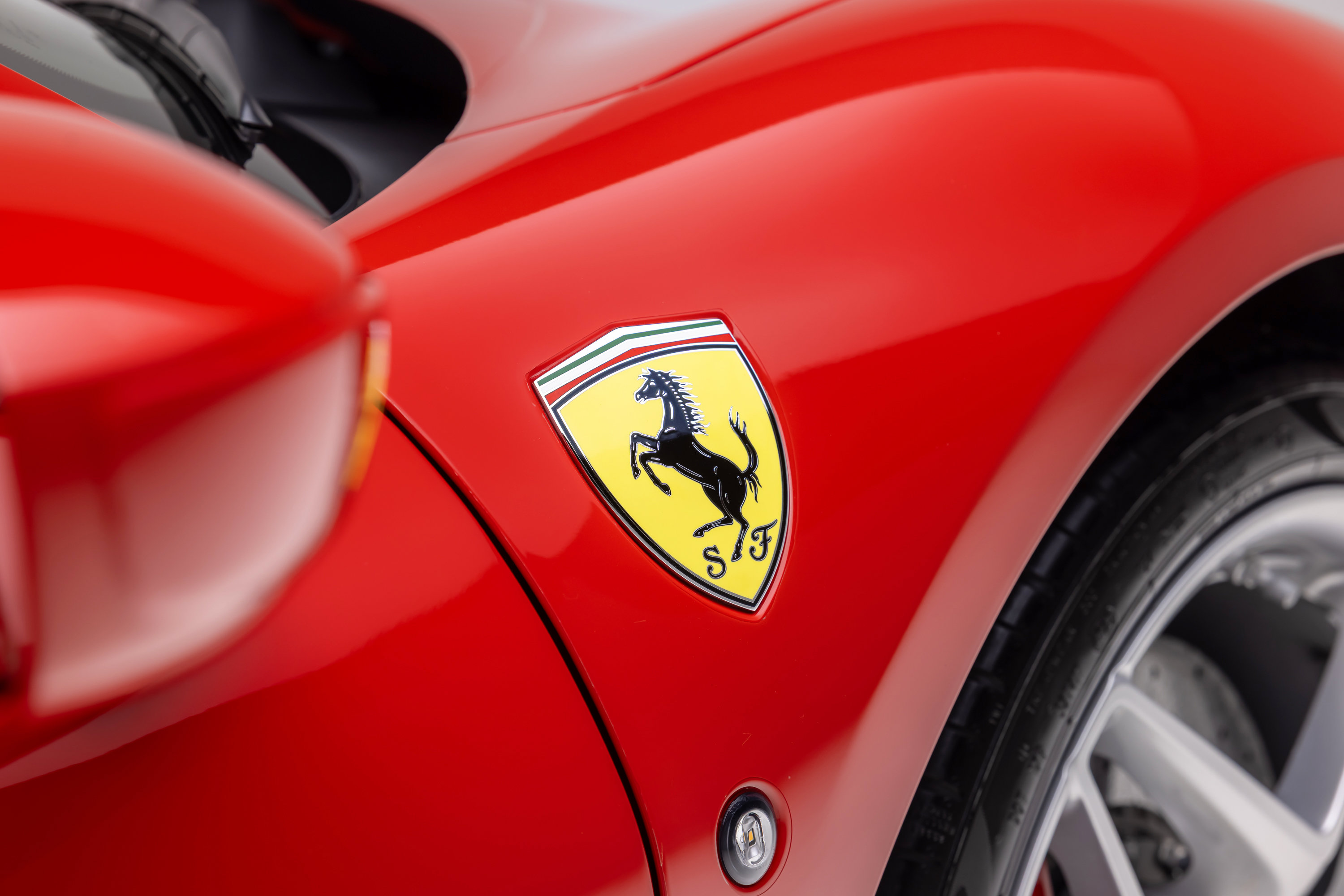Certified 2020 Ferrari F8 Tributo RWD image 27