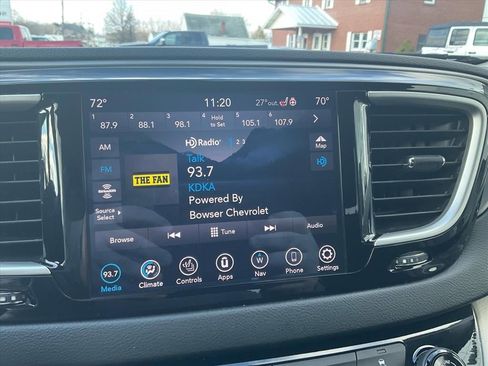 Used 2020 Chrysler Pacifica Touring w/ Cold Weather Group image 6