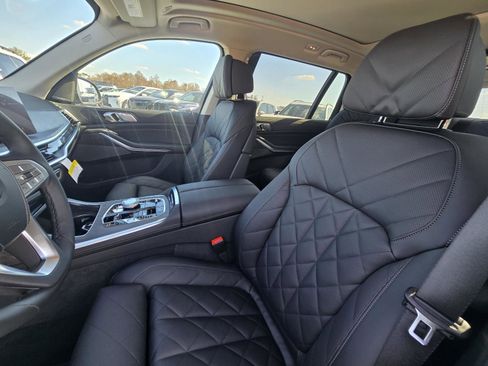 New 2026 BMW X7 xDrive40i w/ Premium Package image 19