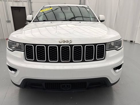 Used 2020 Jeep Grand Cherokee Laredo w/ 18" Wheel & 8.4" Radio Group RWD image 2