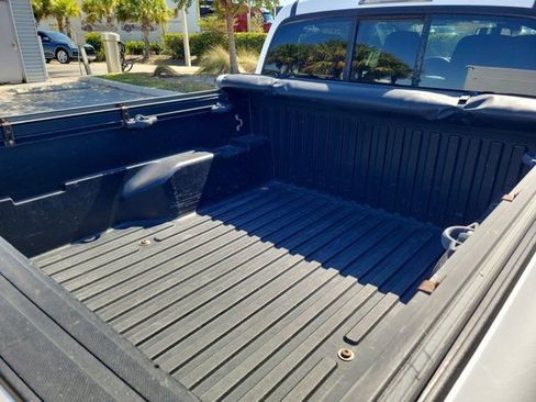 Used 2020 Toyota Tacoma SR w/ SR Convenience Package image 8