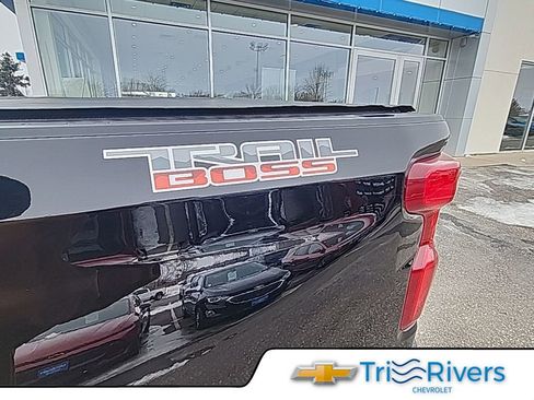 Used 2024 Chevrolet Silverado 1500 LT Trail Boss AWD/4WD image 19