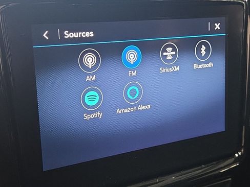 Used 2023 Chevrolet Traverse LT w/ Midnight/Sport Edition image 19