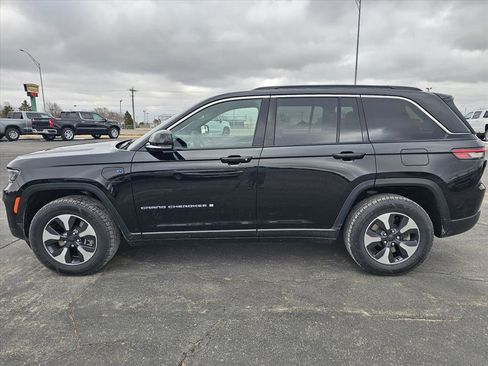 Used 2024 Jeep Grand Cherokee Limited 4xe image 6