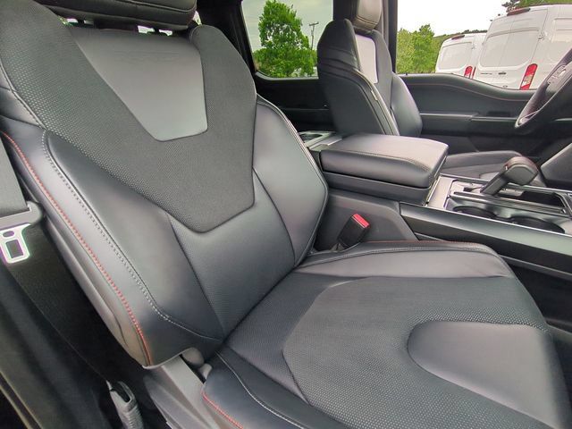 Used 2025 Ford F150 Raptor AWD/4WD image 34