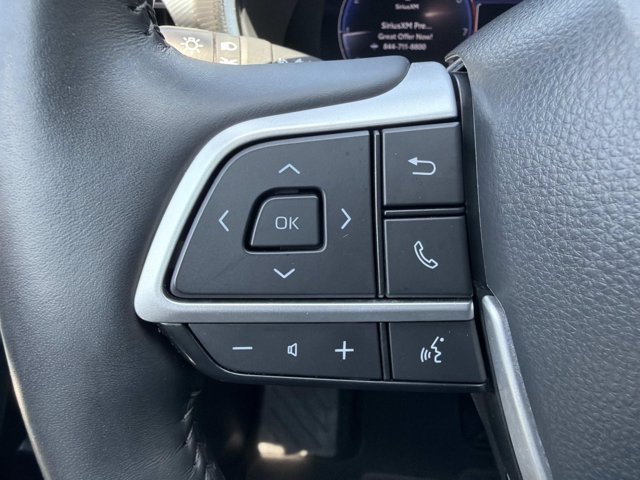 Used 2024 Toyota Highlander Platinum FWD image 27