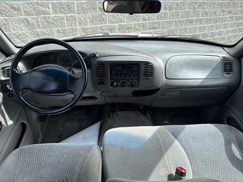 Used 1998 Ford Expedition XLT RWD image 9