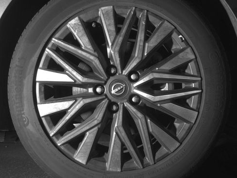 Used 2025 Nissan Altima 2.5 SV image 13