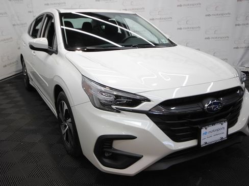 Used 2023 Subaru Legacy Premium AWD/4WD image 9