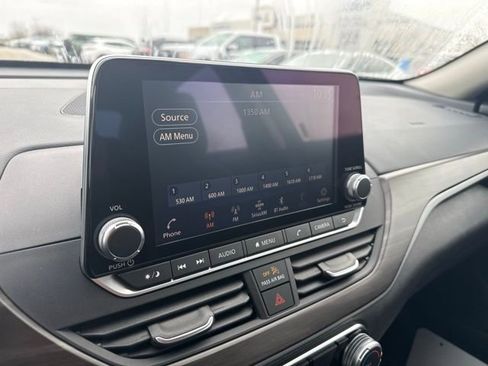 Used 2024 Nissan Altima 2.5 SV image 27