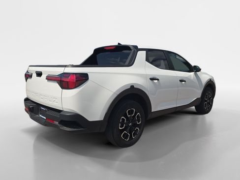 Certified 2024 Hyundai Santa Cruz SE FWD image 3