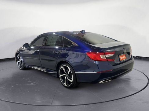 Used 2018 Honda Accord Touring image 8