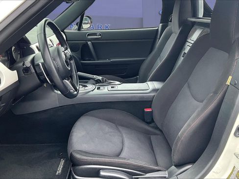 Used 2014 MAZDA MX-5 Miata Club RWD image 18