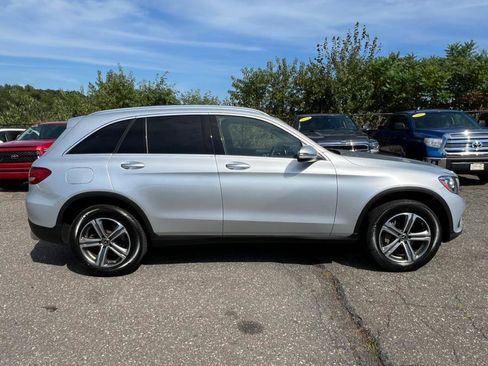 Used 2019 Mercedes-Benz GLC 300 4MATIC image 4