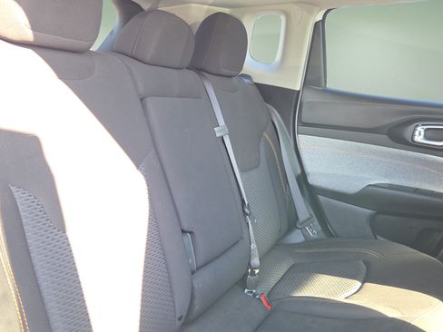 Used 2022 Jeep Compass Sport AWD/4WD image 18