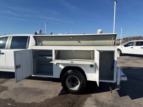 Used 2020 Chevrolet Silverado 3500 W/T w/ WT Convenience Package image 17