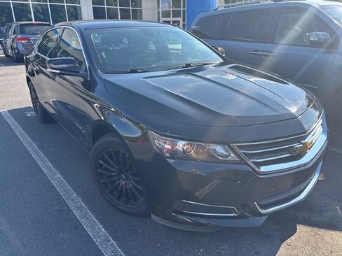Used 2017 Chevrolet Impala LT FWD image 1