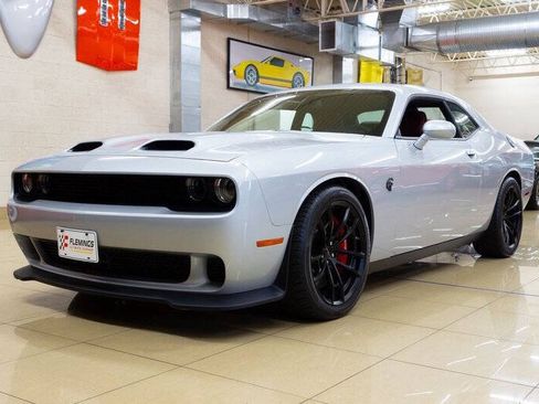 Used 2023 Dodge Challenger SRT Hellcat RWD image 3