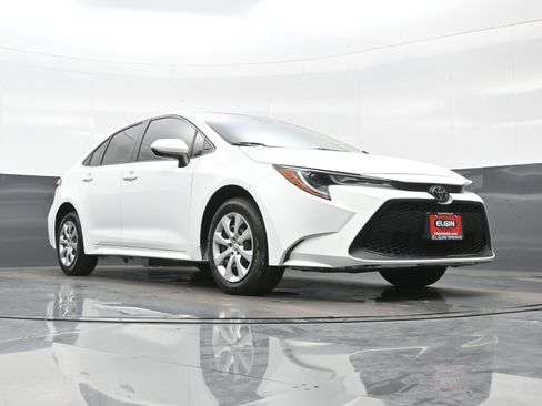 Used 2022 Toyota Corolla LE FWD image 24
