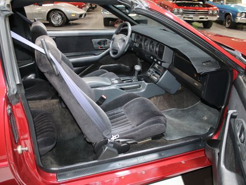 Used 1990 Pontiac Firebird Trans Am RWD image 47