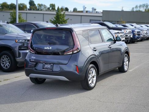 Used 2023 Kia Soul LX w/ Option Group 015 image 5