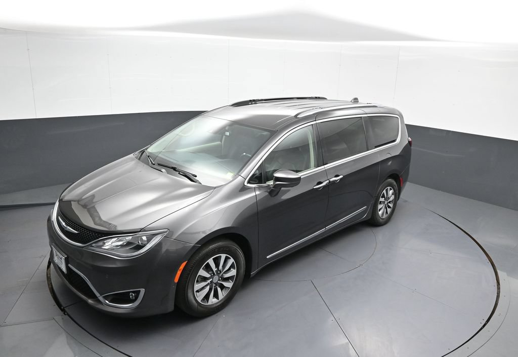 Used 2020 Chrysler Pacifica Touring-L Plus FWD image 37