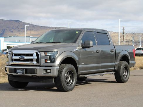 Used 2017 Ford F150 XLT image 8