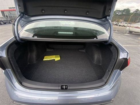 Used 2025 Toyota Corolla SE image 23