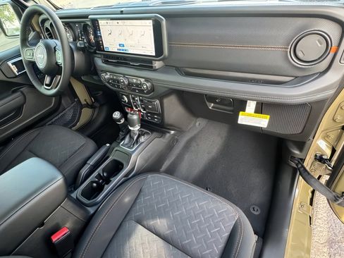 New 2026 Jeep Gladiator Mojave image 10