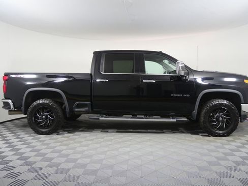 Used 2020 Chevrolet Silverado 2500 LTZ w/ LTZ Plus Package image 2