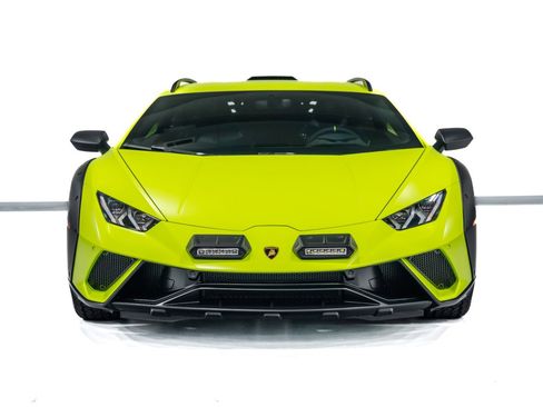 Used 2024 Lamborghini Huracan Sterrato AWD/4WD image 3