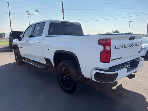 Used 2023 Chevrolet Silverado 2500 High Country w/ Z71 Off-Road Package AWD/4WD image 3