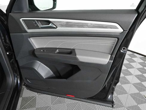 Certified 2023 Volkswagen Atlas Cross Sport SE FWD image 9