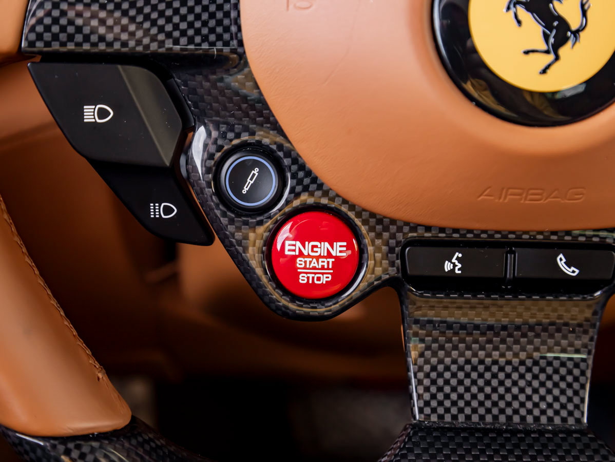 Used 2019 Ferrari GTC4Lusso AWD/4WD image 16