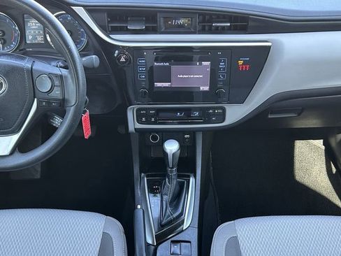Used 2019 Toyota Corolla LE image 14