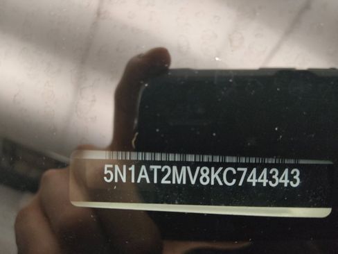 Used 2019 Nissan Rogue SL w/ Premium Package image 33