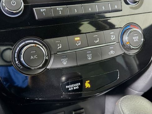 Used 2016 Nissan Rogue S w/ Appearance Package image 17