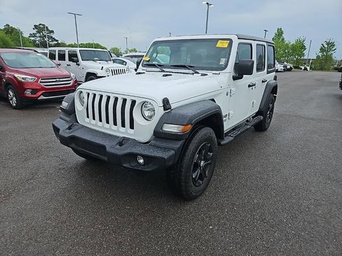 Used 2019 Jeep Wrangler Unlimited Sport S image 3