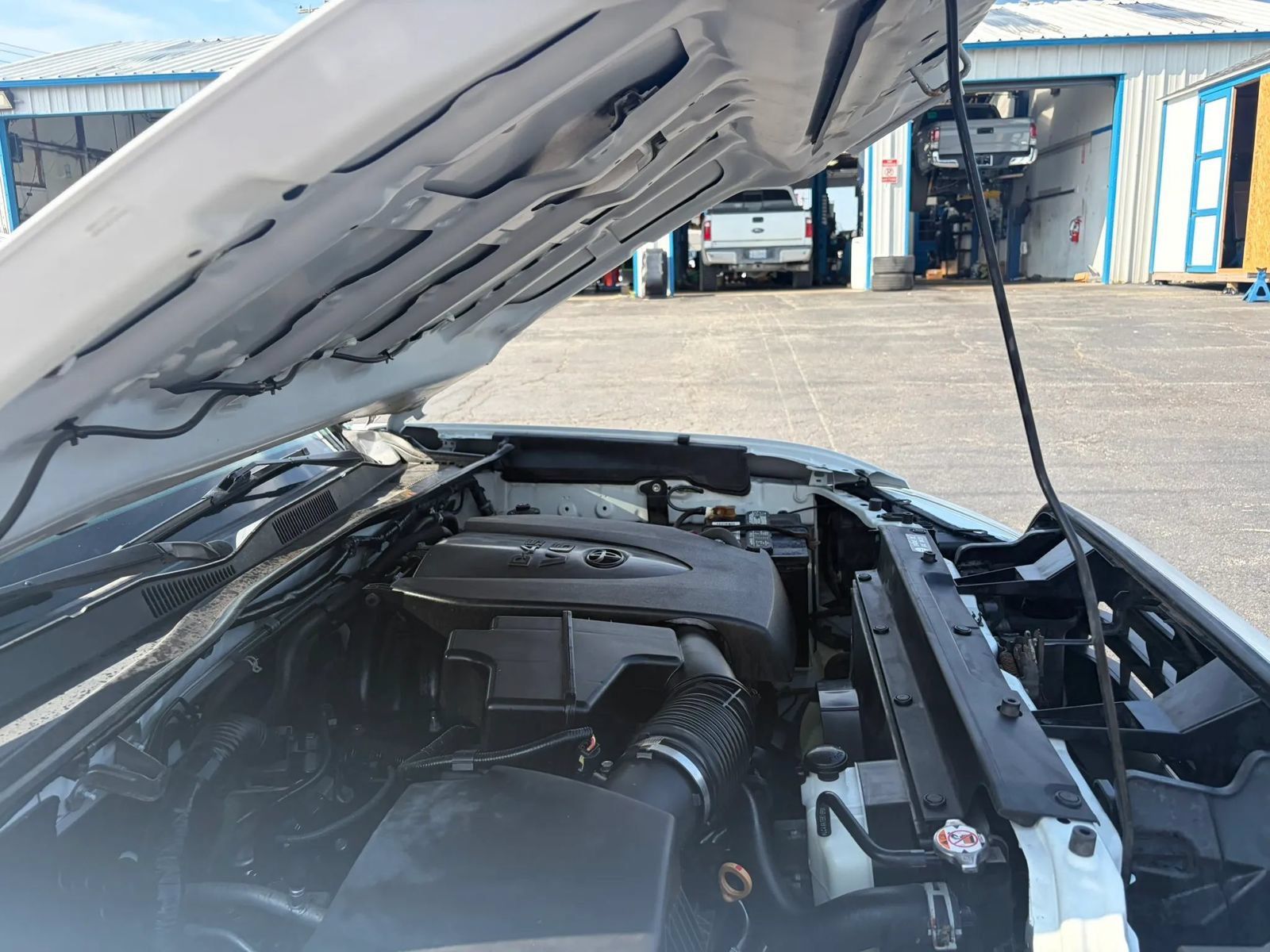 Used 2019 Toyota Tacoma SR5 AWD/4WD image 11