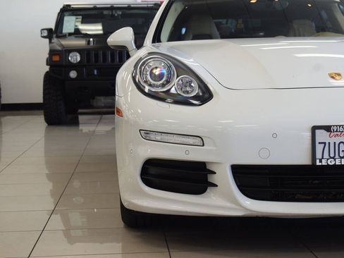Used 2016 Porsche Panamera AWD/4WD image 8
