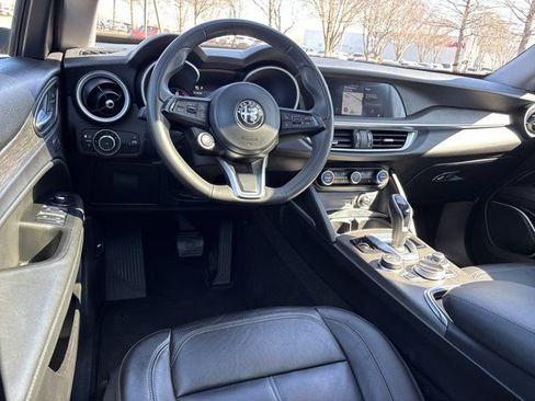 Used 2021 Alfa Romeo Stelvio Ti image 19