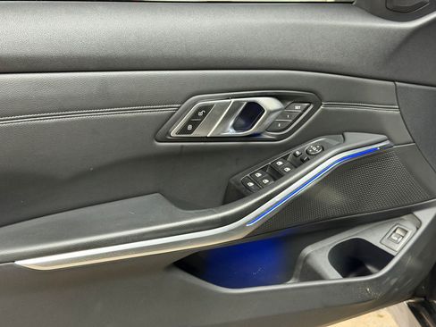 Used 2019 BMW 330i Sedan w/ M Sport Package RWD image 12